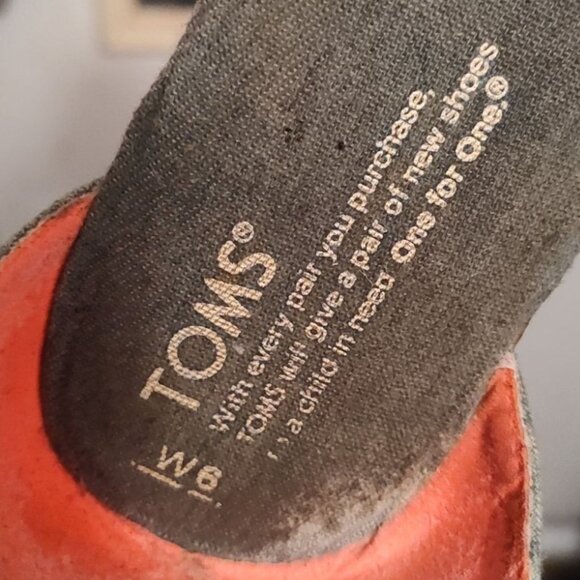 Toms Thong Sandals Southwestern Blue Orange Women Size 6 Ankle Strap FLAW - Picture 6 of 6